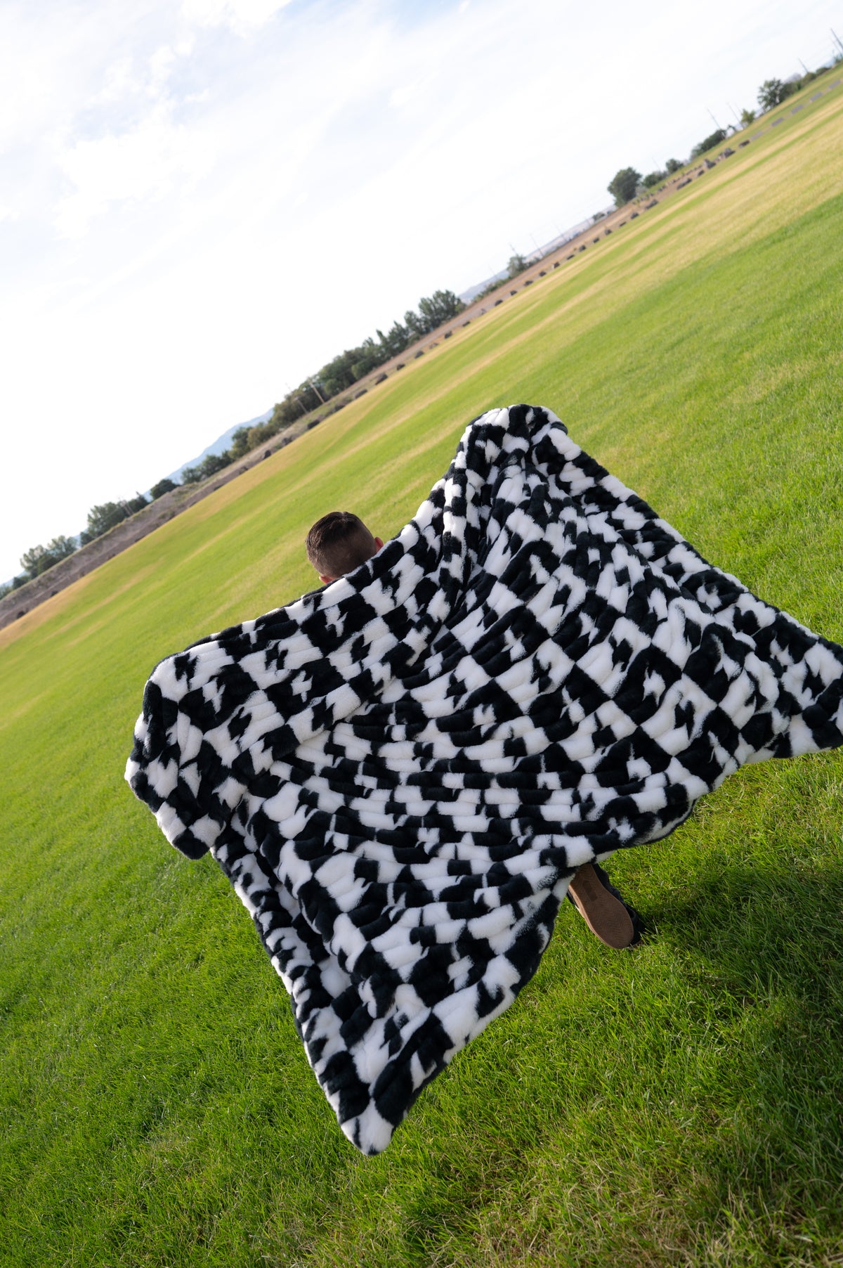Checkered lightning Bolts